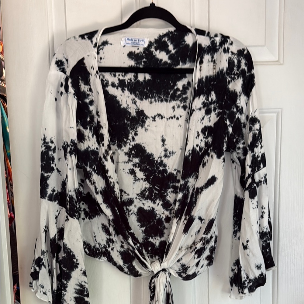 Black and White Tie-Dye Women's Top